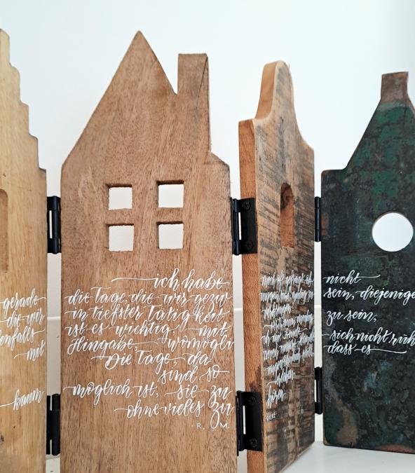 häuserzeile. müßigkeit.